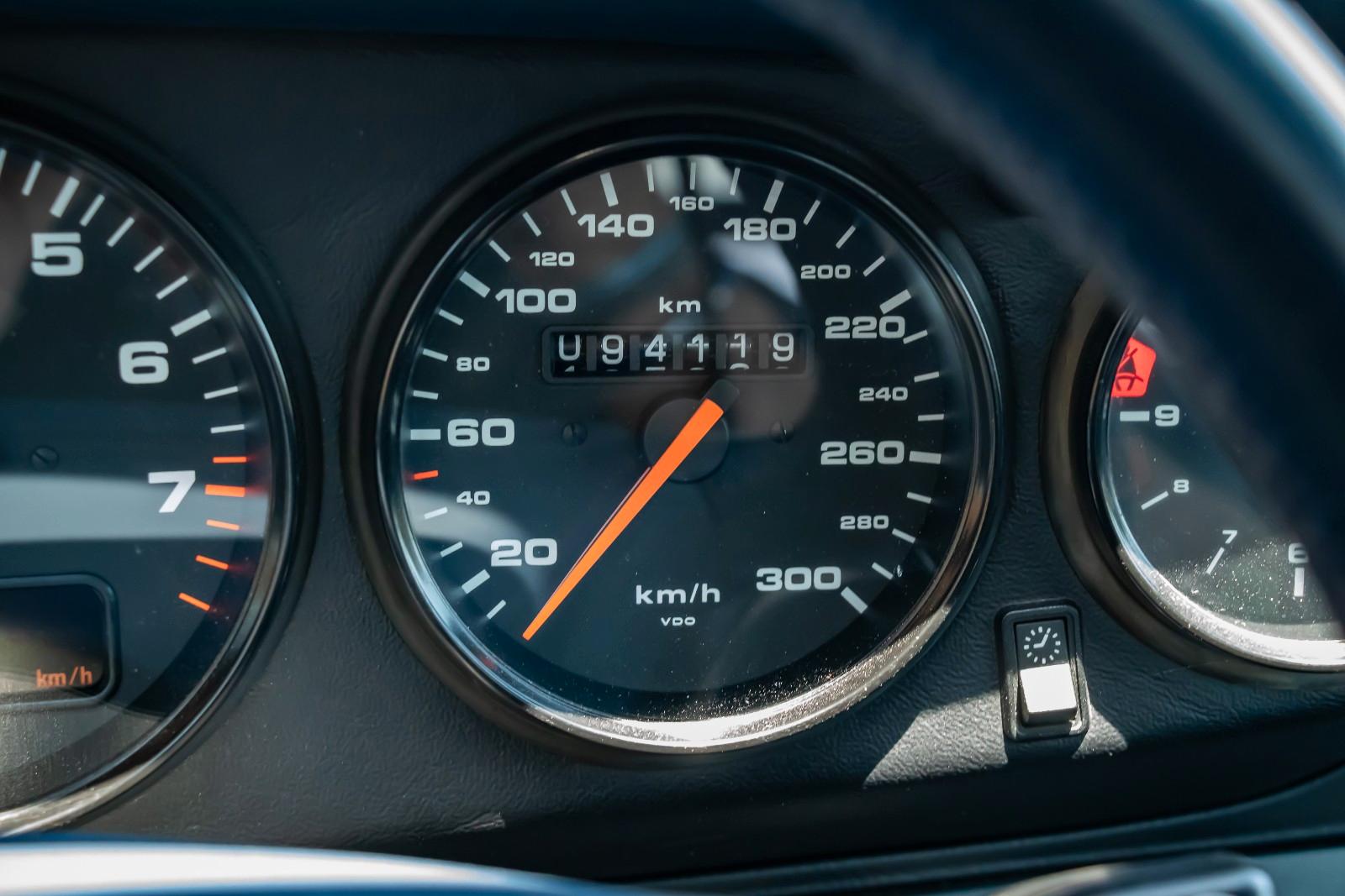 Porsche 993 Carrera Cabriolet