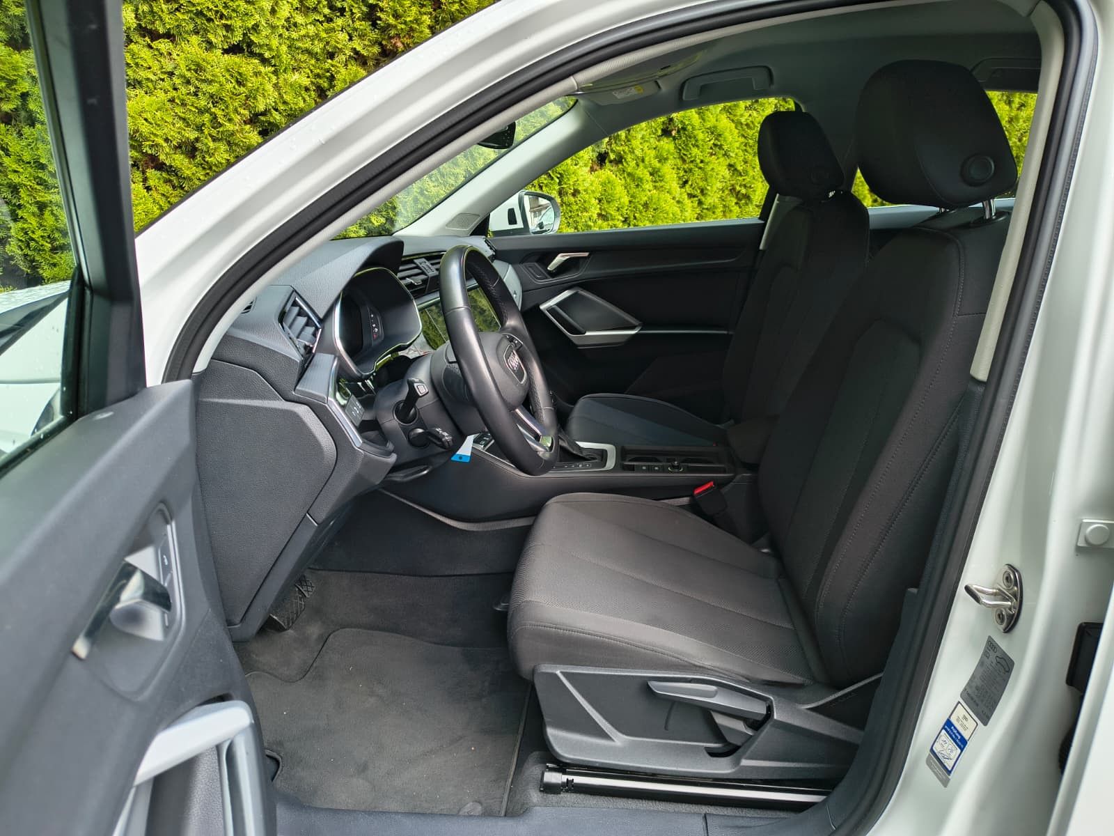 Fahrzeugabbildung Audi Q3 Sportback 35 TDI S-tronic LED+MMI+AHK+SHZ+DSP