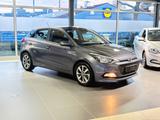 Hyundai i20 Pure*wenig km*2*Hand*Allwetterreifen - Hyundai i20 Pure mit Benzin-Antrieb