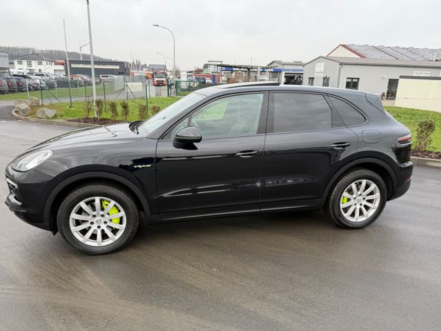 Porsche Cayenne E-Hybrid/Bose/ACC/Panorama/PASM