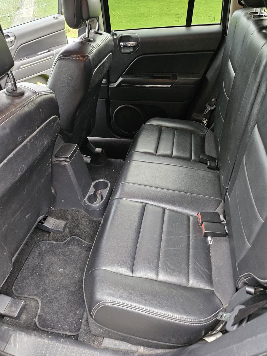 Jeep Compass 2013 — photo 14