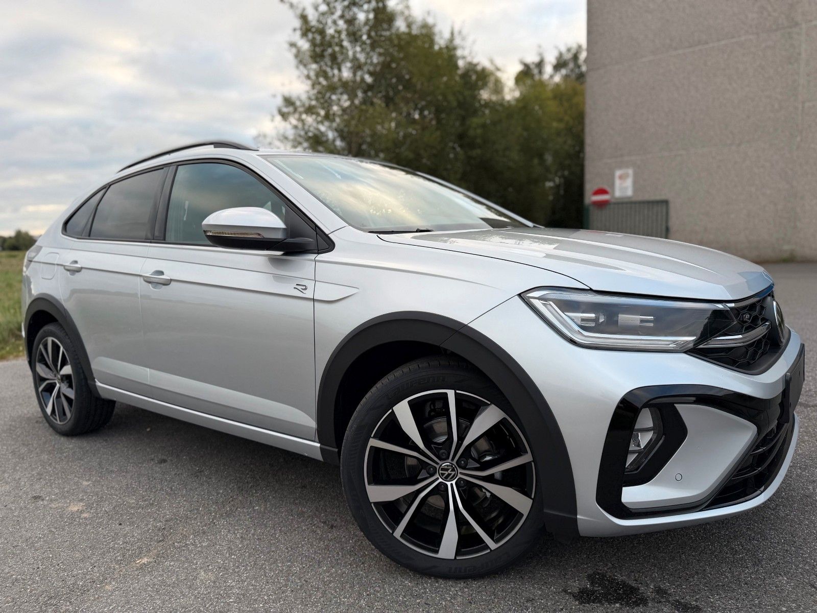 Volkswagen Taigo 1.0 TSI DSG R-Line Matrix CAM Carplay imagem 3