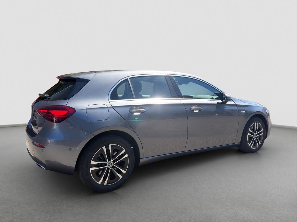 Mercedes-Benz A 250 e Kompaktlimousine mit EQ Hybrid Technolog