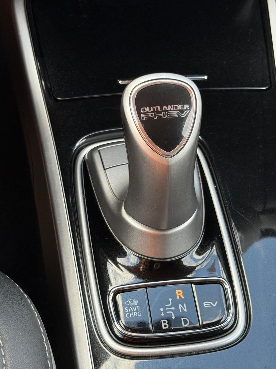 Mitsubishi Outlander PHEV Spirit 4WD1 Hand  HU NEU 99kW