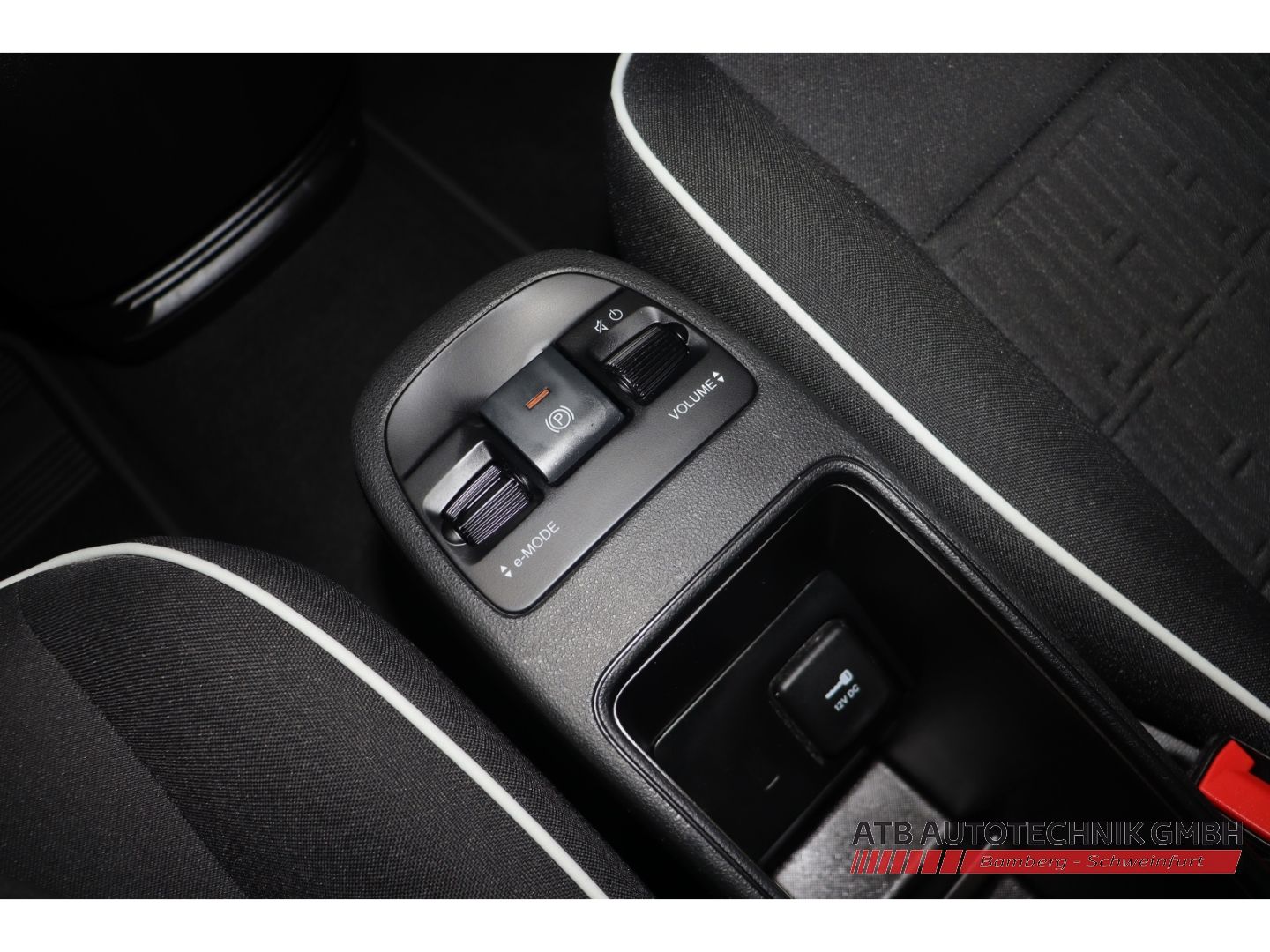 Fahrzeugabbildung Fiat 500e Cabrio 42kWh 95,7% SOH Apple CarPlay Klimaa