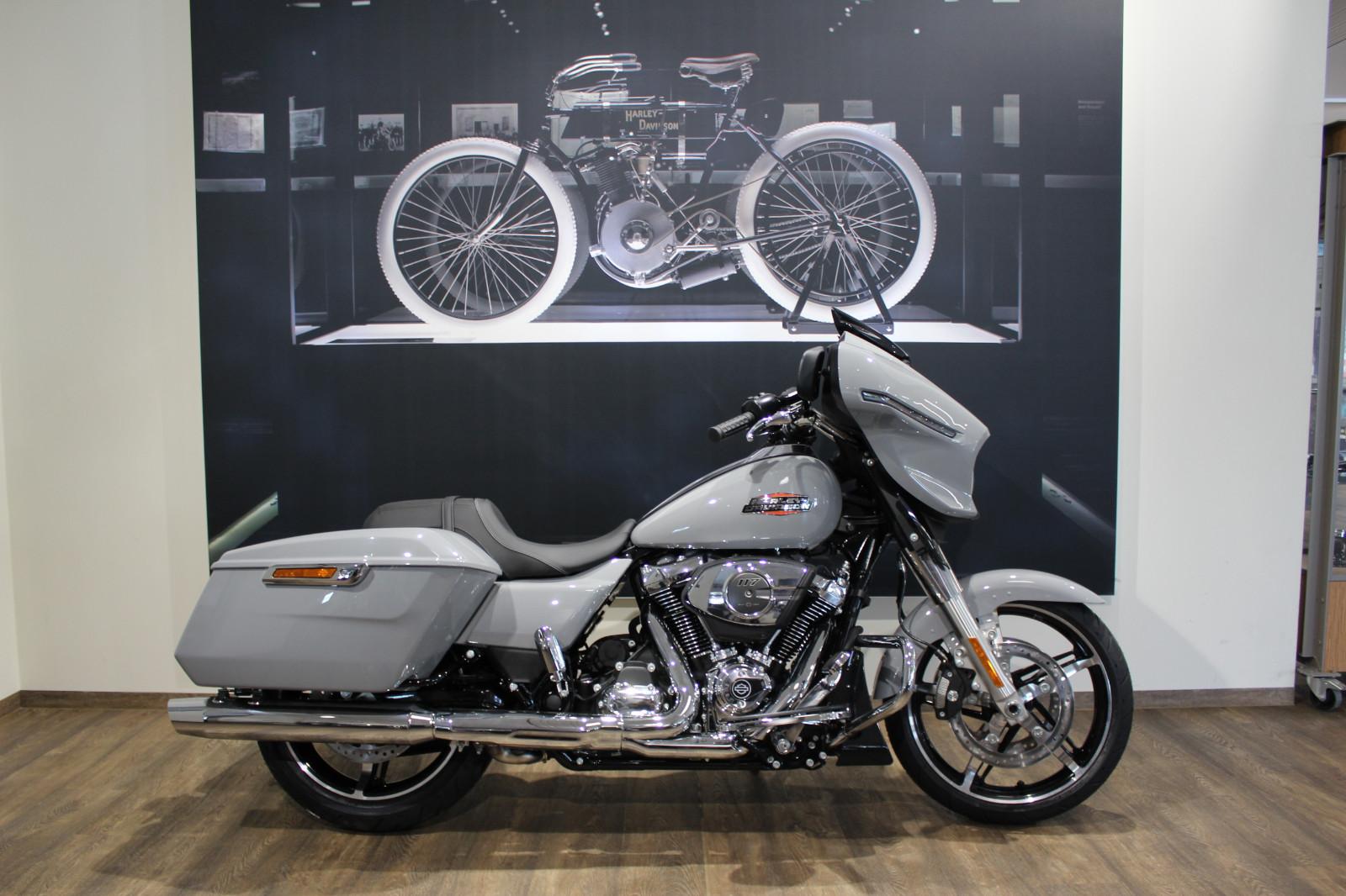 Harley-Davidson Street Glide  FLHX 117 Billiard Gray Tageszul.
