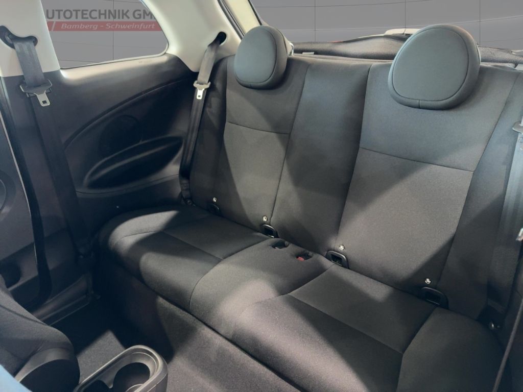 Fahrzeugabbildung Fiat 500 Hybrid Pop, Tech-Paket, DAB, Klimautom, CarP