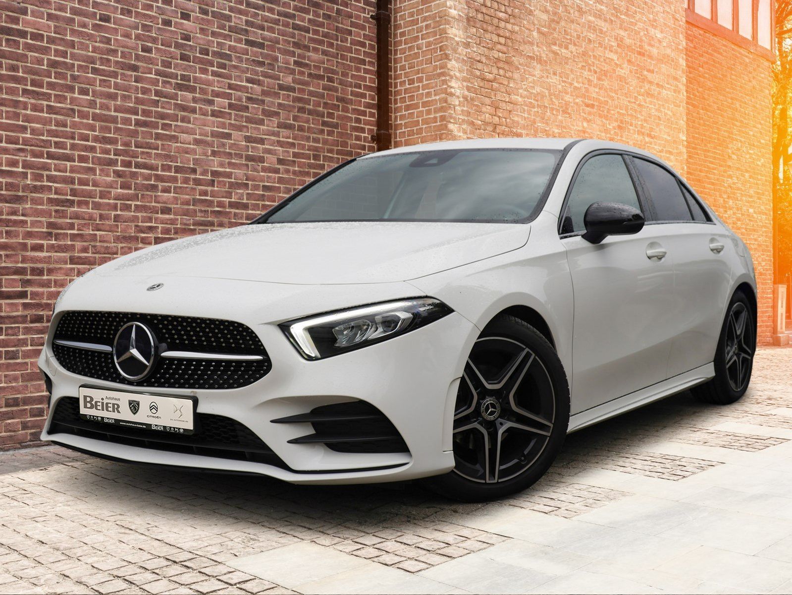 Mercedes-Benz A 180 AMG-Line foto 2