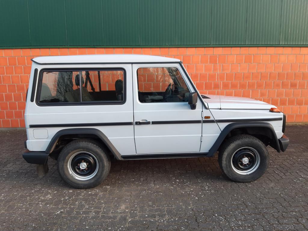 Mercedes-Benz G 300