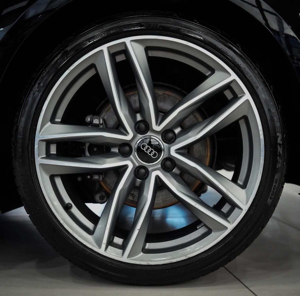 Audi TT Roadster 40 TFSI*S-LINE*SPORTSITZE*KAMERA*LED