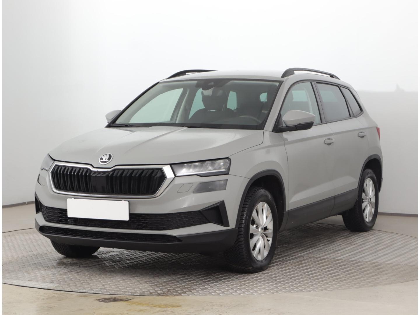 Skoda Karoq Selection 1.5 TSI LHZ SHZ elektr. Heckklap