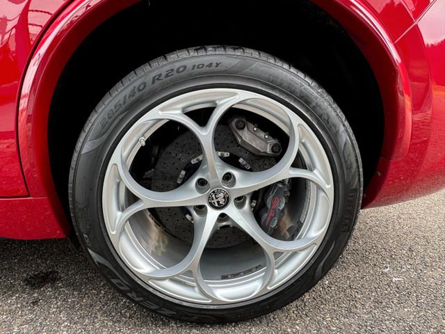 ALFA ROMEO Stelvio Quadrifoglio 2.9V6 Bi-Turbo Carbon-Brems