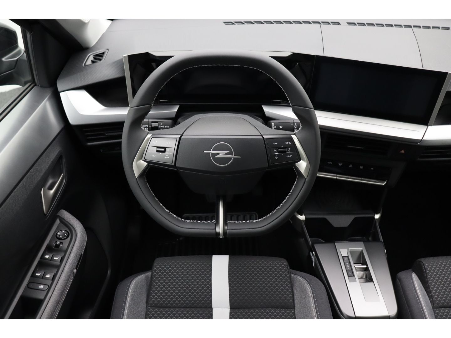 Fahrzeugabbildung Opel Frontera Mild Hybrid 107 kW GS ++ Sitzheizung++