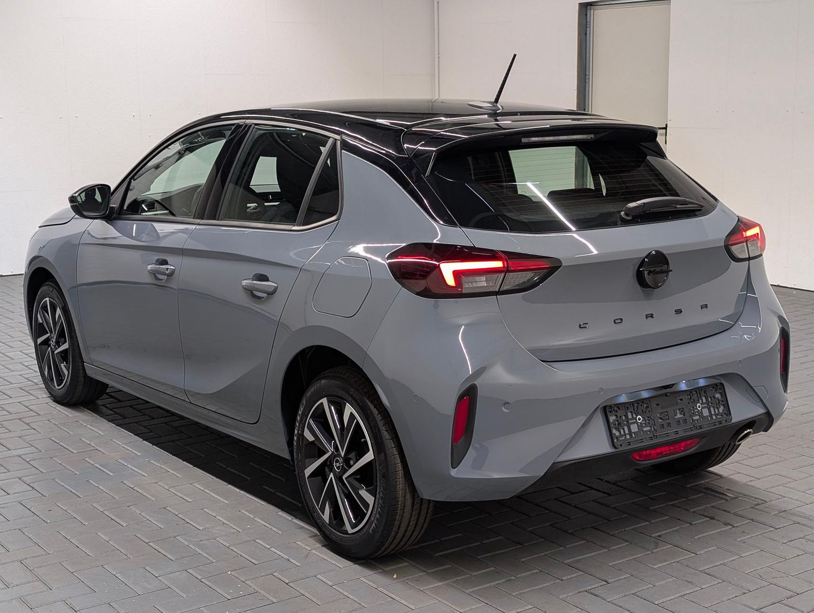 Opel Corsa GS Hybrid LED/SHZ/Kam/App-Link/Tempomat imagem 3