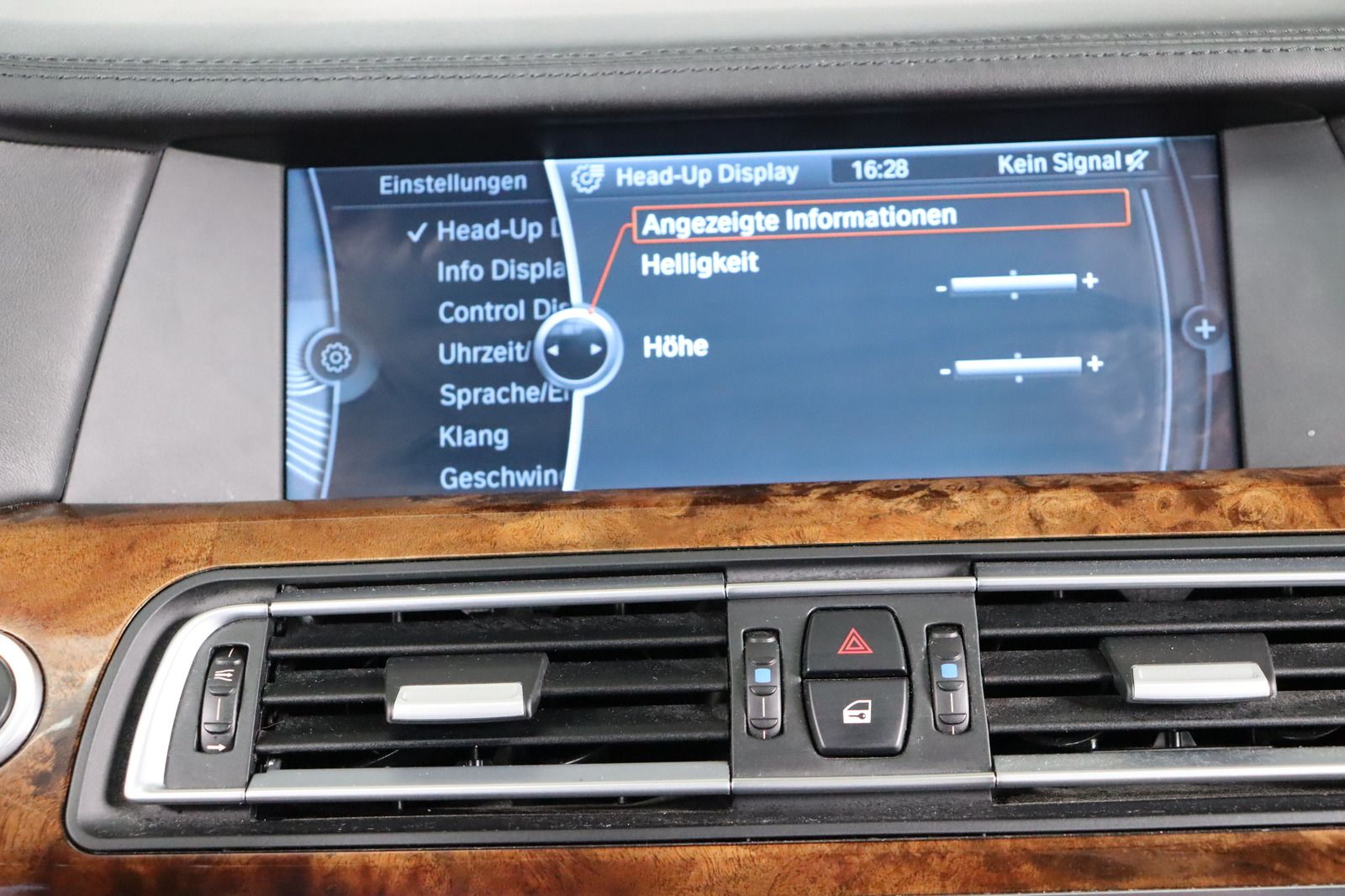 Fahrzeugabbildung BMW 760 Li V12 M * Night Vision * Head Up * 1. Hand