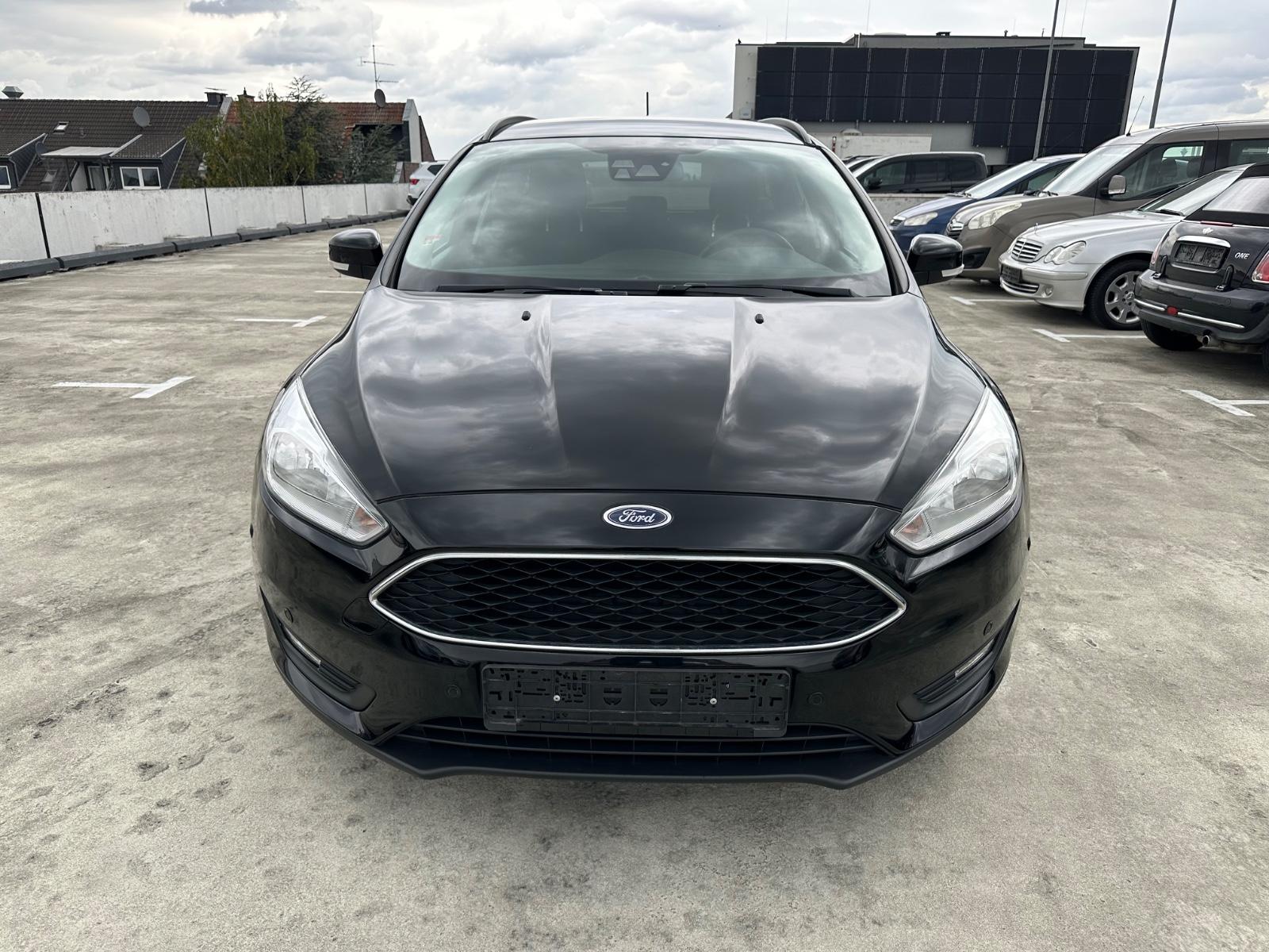 Ford Focus TurnierBusiness,Navi,Klima,Sitzheizung,PDC
