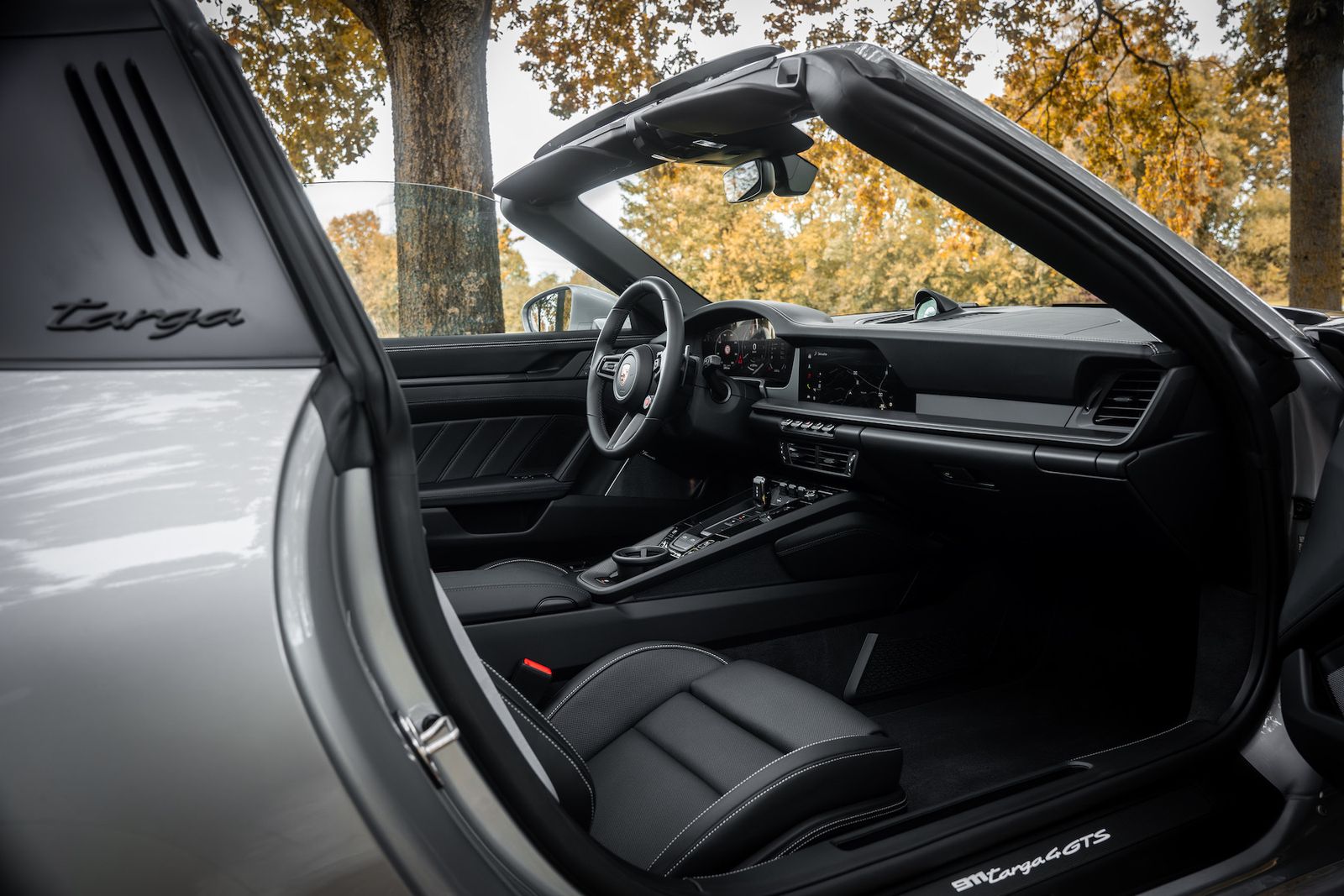 Fahrzeugabbildung Porsche 911 992 .2 Targa 4 GTS T-Hyb. BURMESTER|LIFT|930