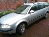 Volkswagen vw passat im super Zustand - Volkswagen Passat aus 2004: Kombi