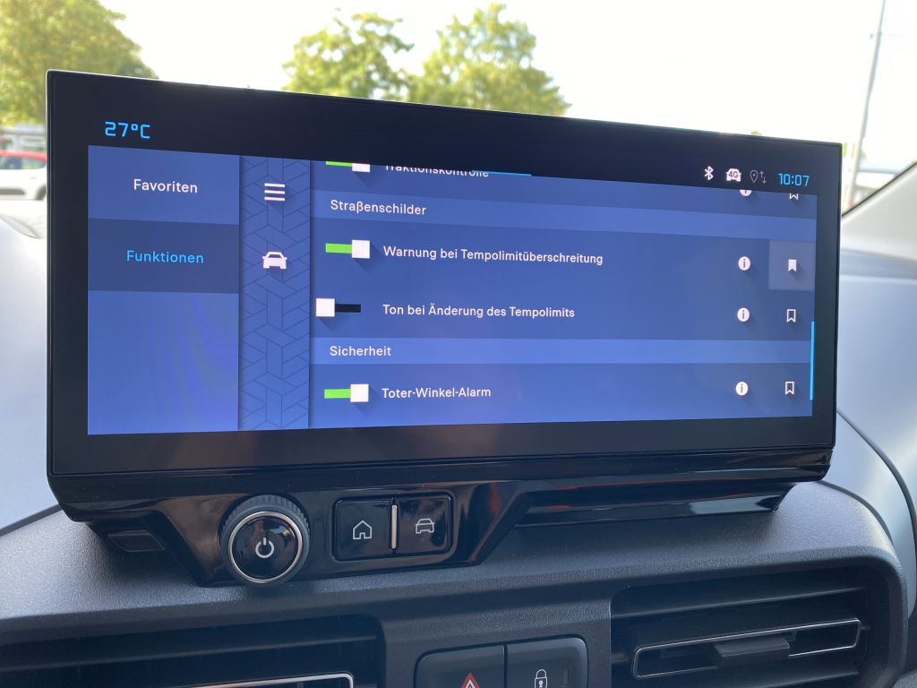 Fahrzeugabbildung Citroën Berlingo M Diesel 130 Automatik MAX XTR*ACC*Wint