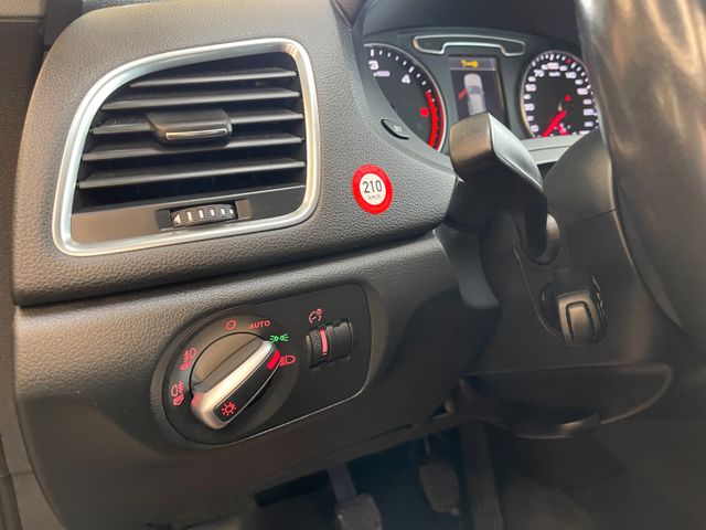 Audi Q3 2.0 TDI quattro *BI-XENON*APS*NAVI*AHK*LED*