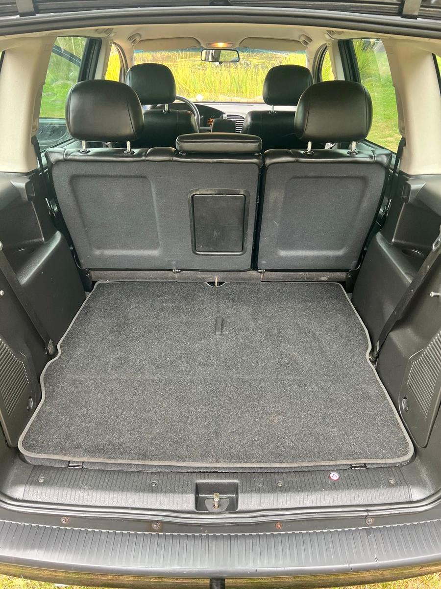 Opel Zafira 1.8 16V Executive-LEDER-AHK-1ER HAND