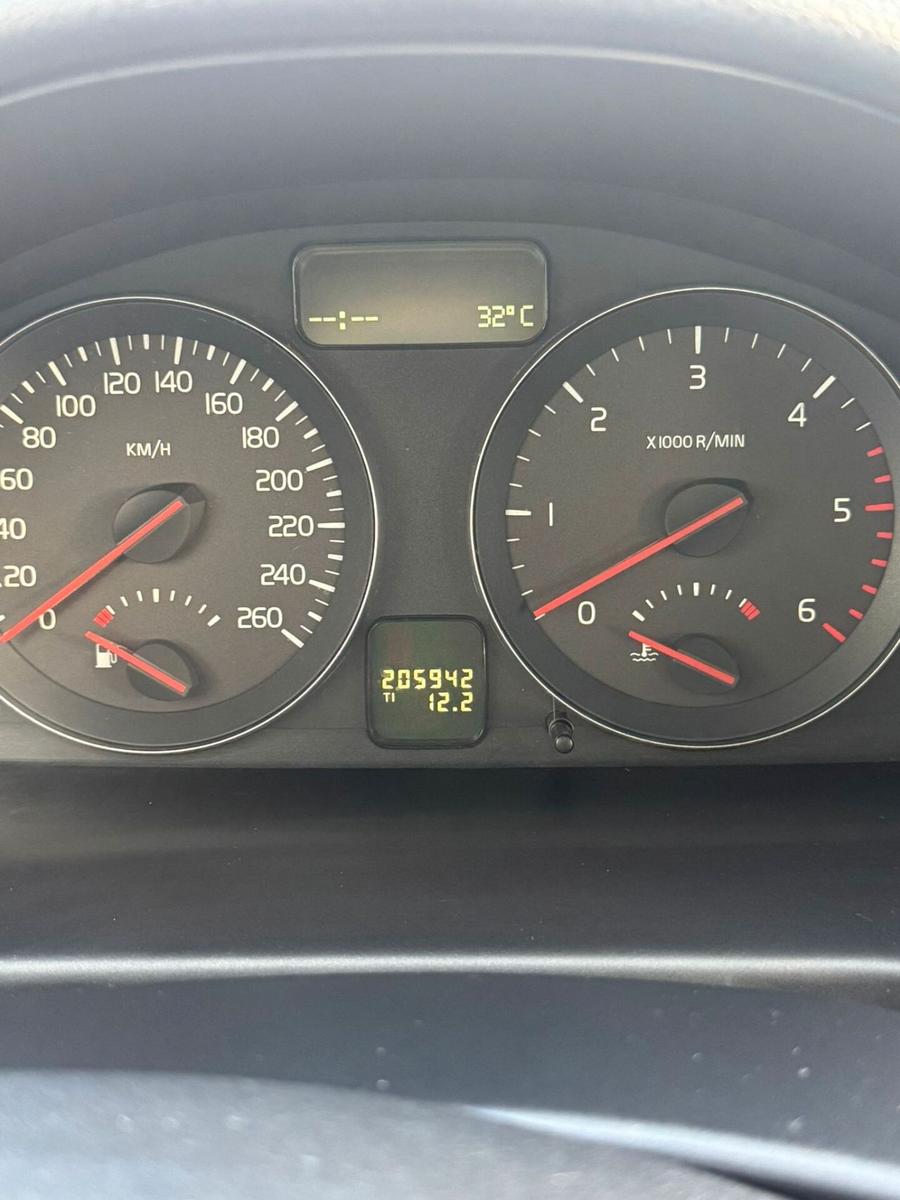 Volvo V50 2011 — photo 13