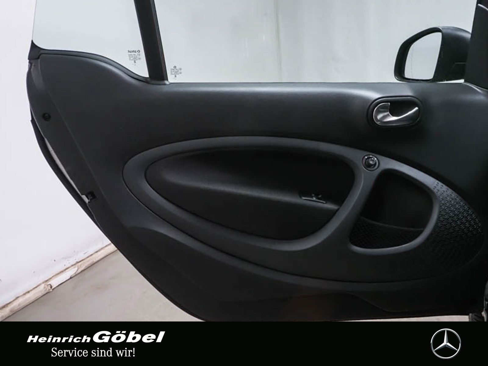 Fahrzeugabbildung Smart Smart Fortwo EQ Passion EXCLUSIVE+22KW-Bordlader