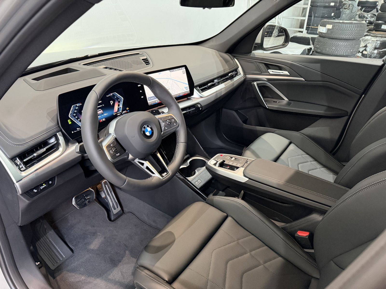 Fahrzeugeinzelansicht 10 Fahrzeugabbildung BMW X1 sDrive20i Panodach~AHK~Head-Up Display DAB