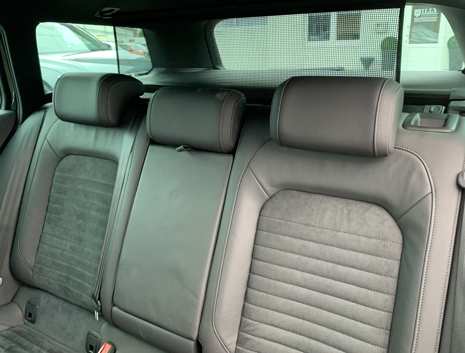 Fahrzeugabbildung Volkswagen Passat Variant 2.0 TDI*Highline*LED-Matrix*Pano*