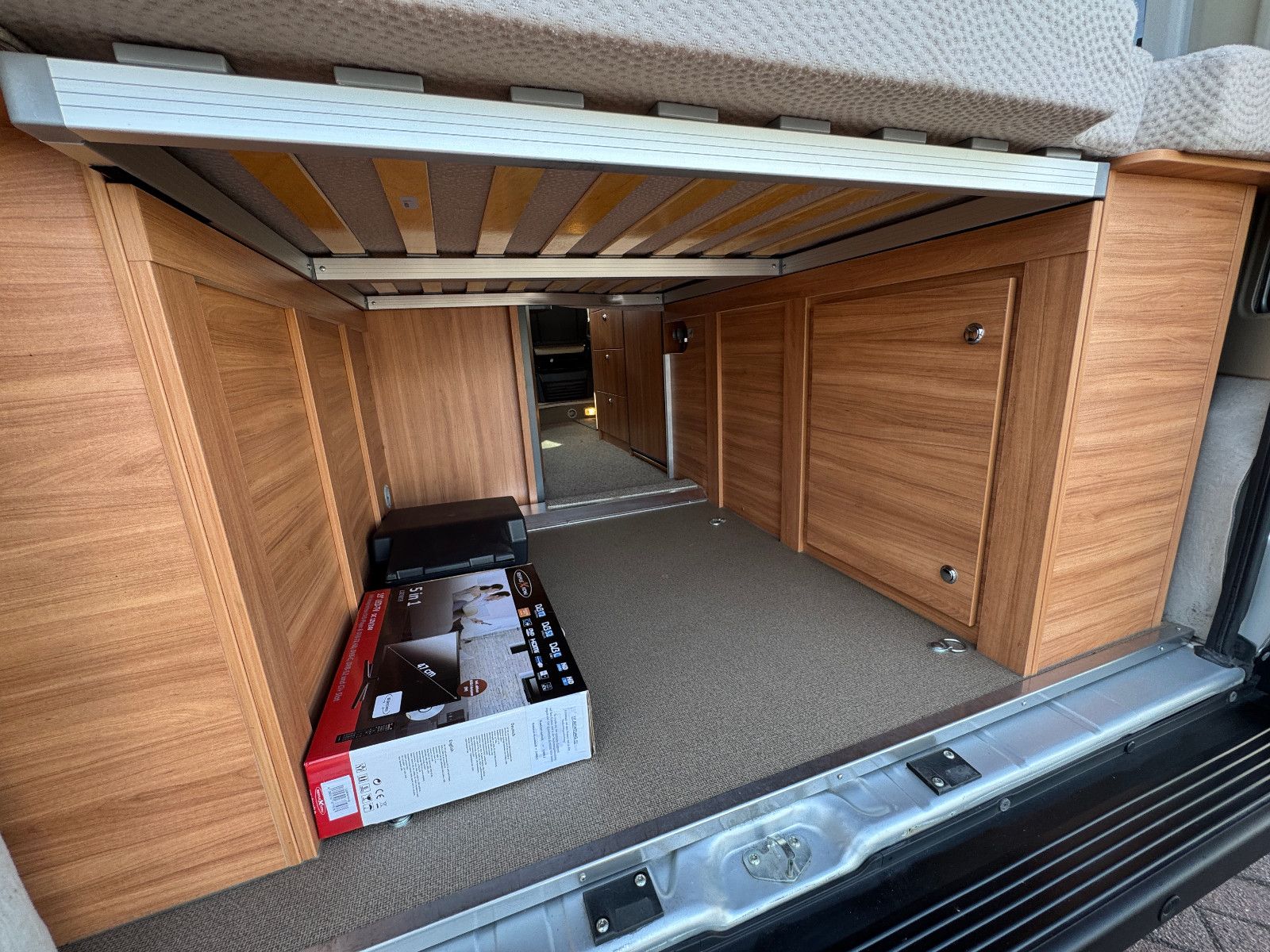 Fahrzeugabbildung Pössl SUMMIT 600 PLUS SOLAR TV AHK KAMERA NAVI SAT 1H