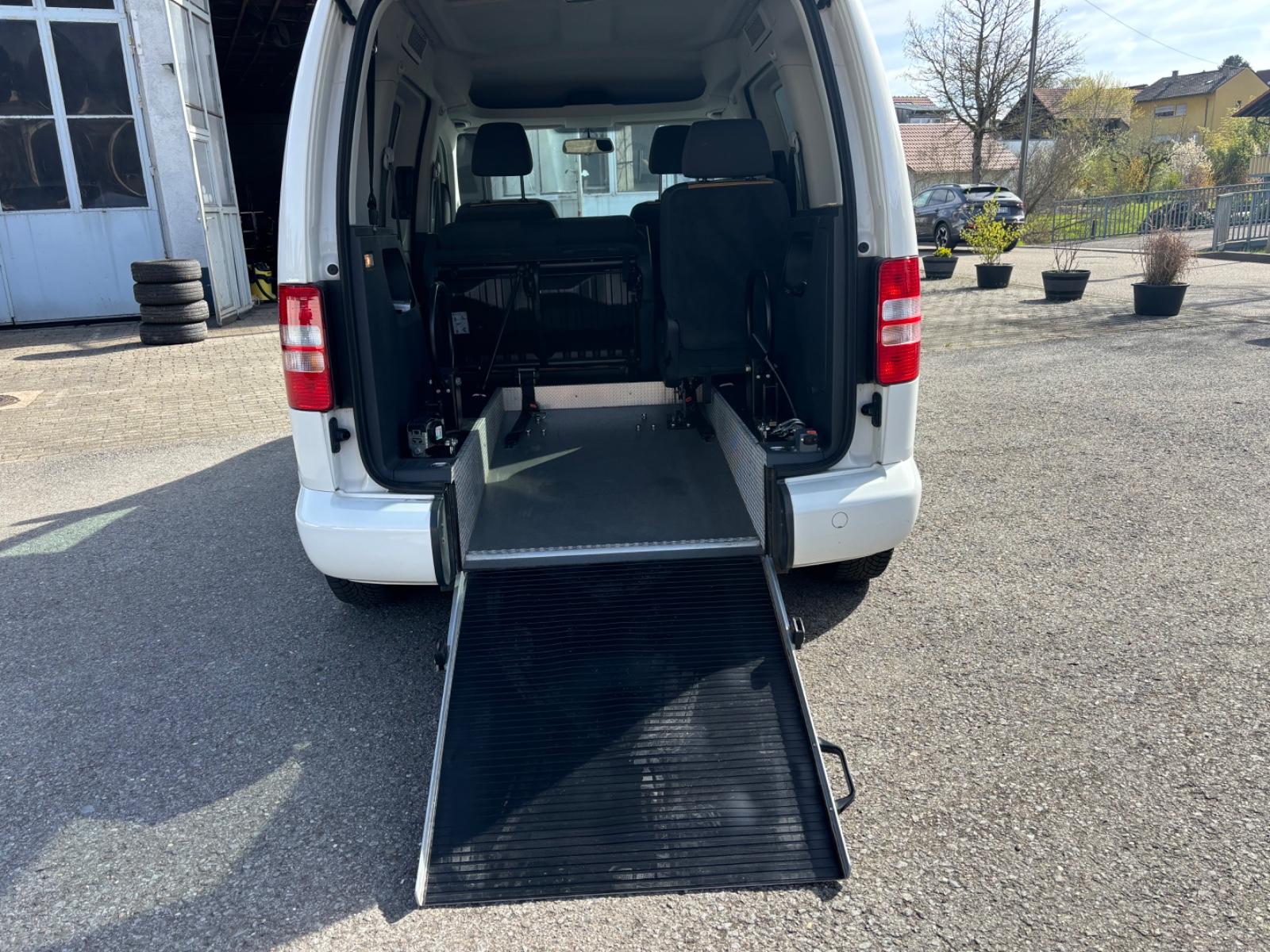 Volkswagen Caddy Kombi-Rollstuhlrampe-SHZ