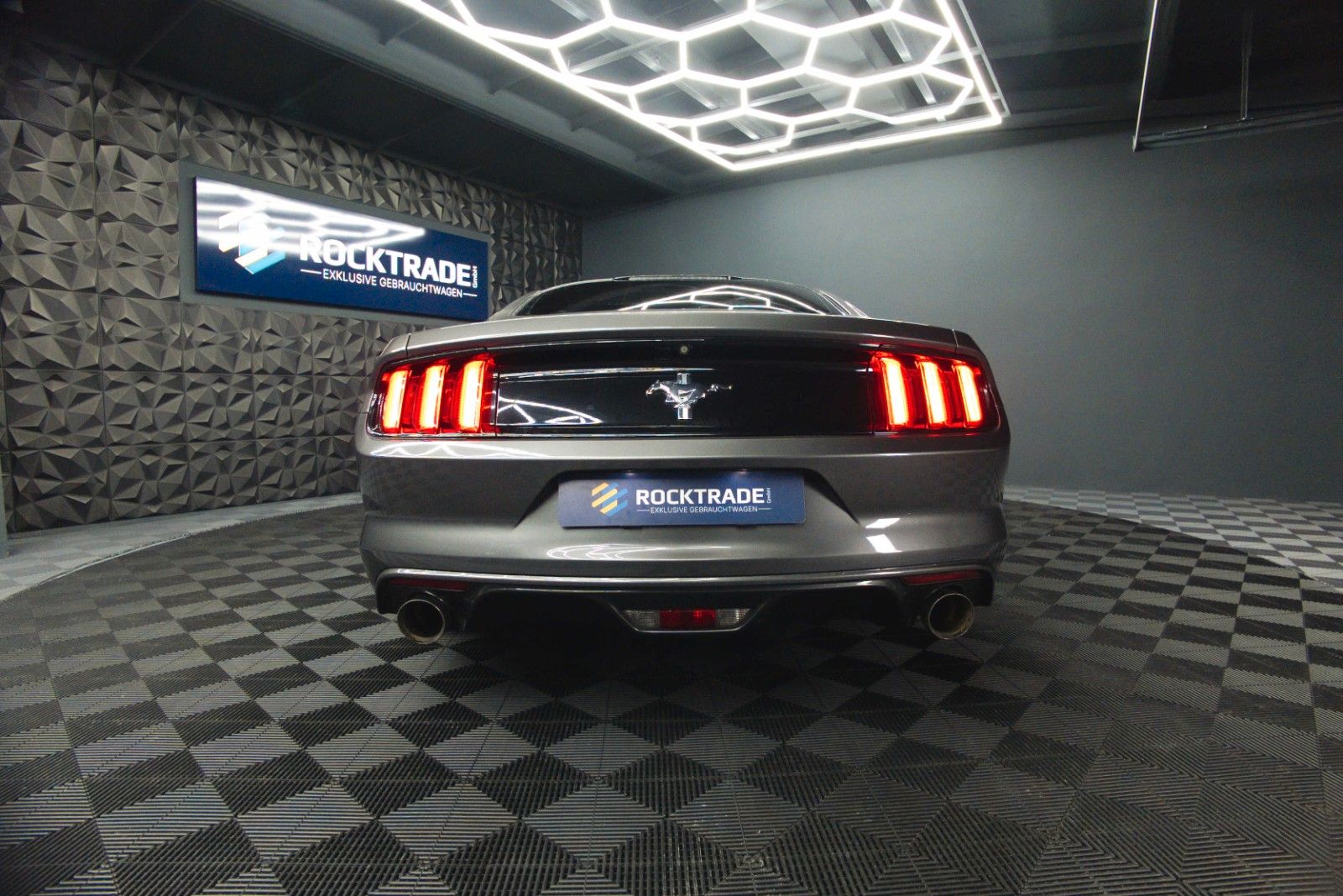 Fahrzeugabbildung Ford Mustang 3.7 V6 GT Coupe 19Zoll | Xenon | Kamera