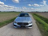 Mercedes-Benz E 300 de, Avantgarde, Multibeam, Burmester, AHK
