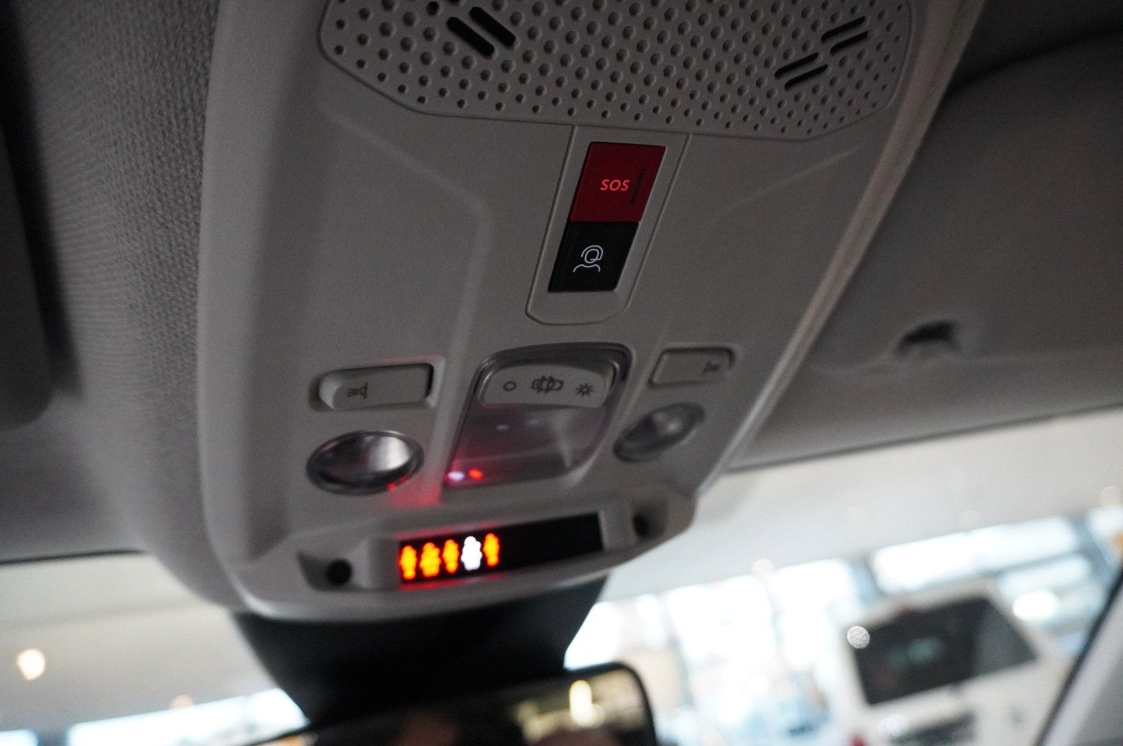 Fahrzeugabbildung Citroën C4 Lim. 1.2T PLUS NAVI/LED/KAMERA/SPORT /VIR/DAB