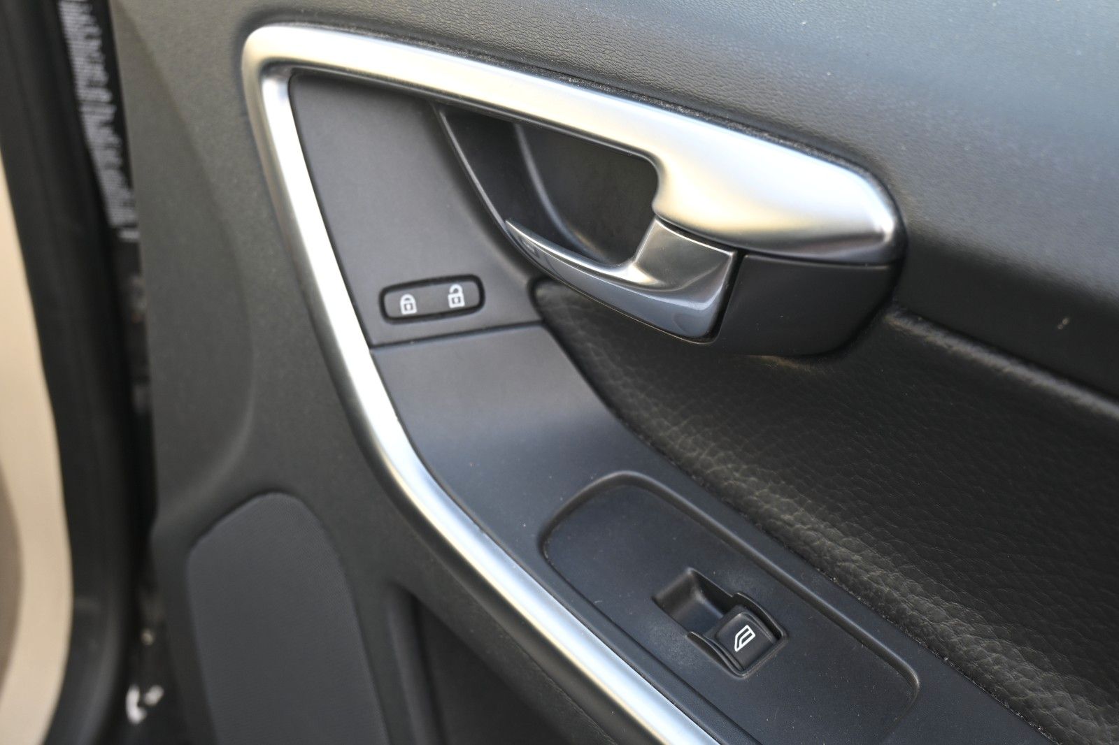 Fahrzeugabbildung Volvo XC60 3.2L 6-Zylinder