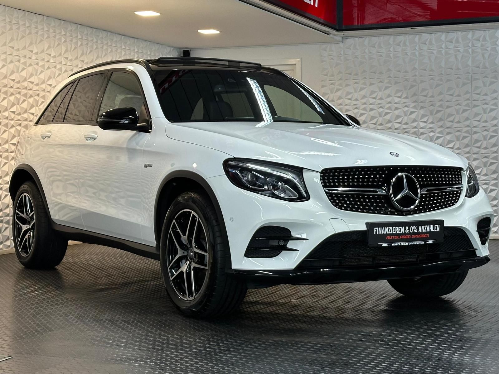 MERCEDES-BENZ GLC 43 AMG 4MATIC NIGHT* LED#TEMPO#PANO#CAM#NAVI - Image 2