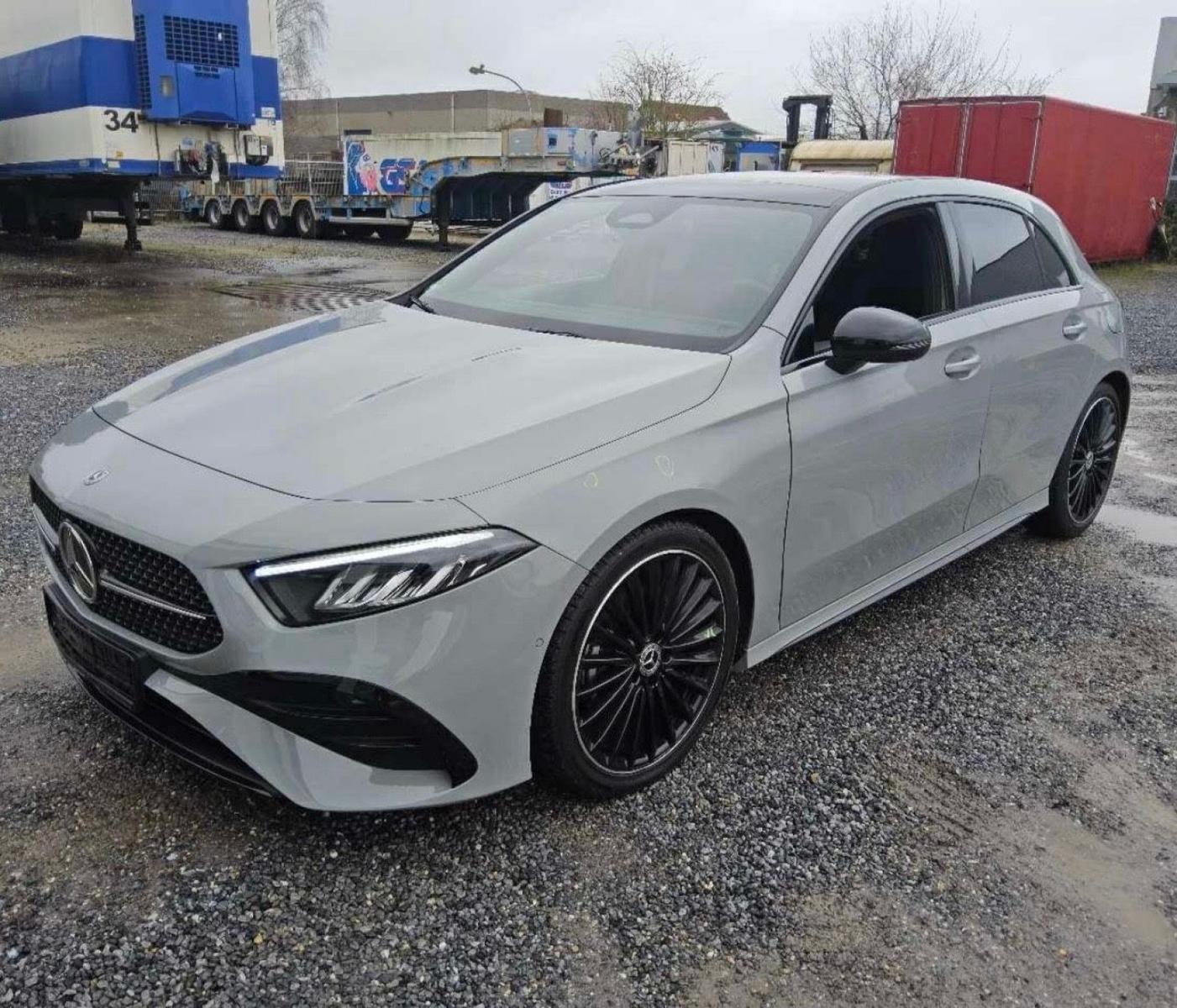 Mercedes-Benz A 200 d Special Edition AMG Line - PANO / KAMERA