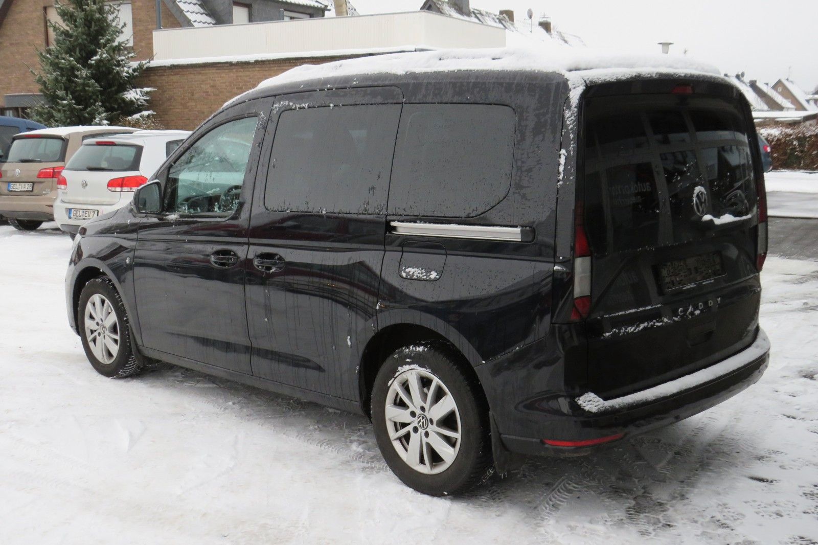 Fahrzeugabbildung Volkswagen Caddy Life DSG NAVI PDC SITZHEIZUNG 1.HD