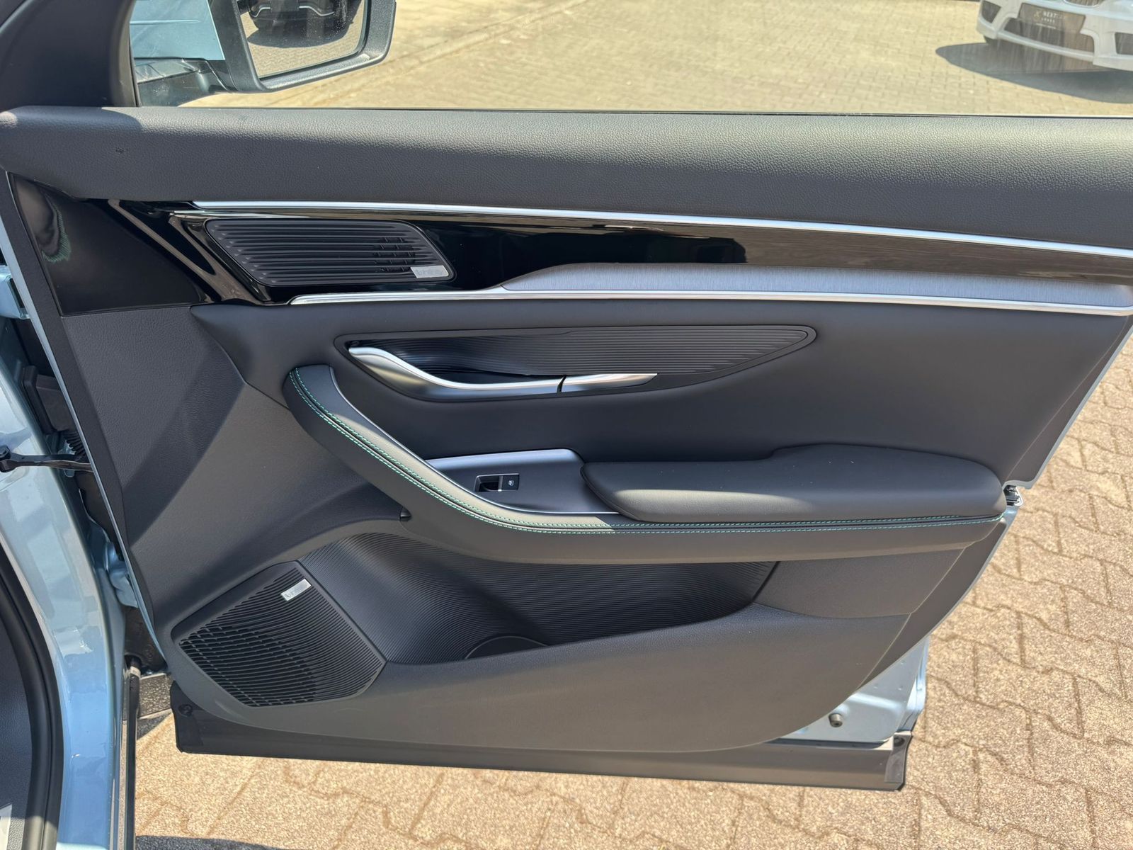 Fahrzeugabbildung BYD SEAL U DM-i PHEV SOFORT VERFÜGBAR PANO+HEAD+NAVI