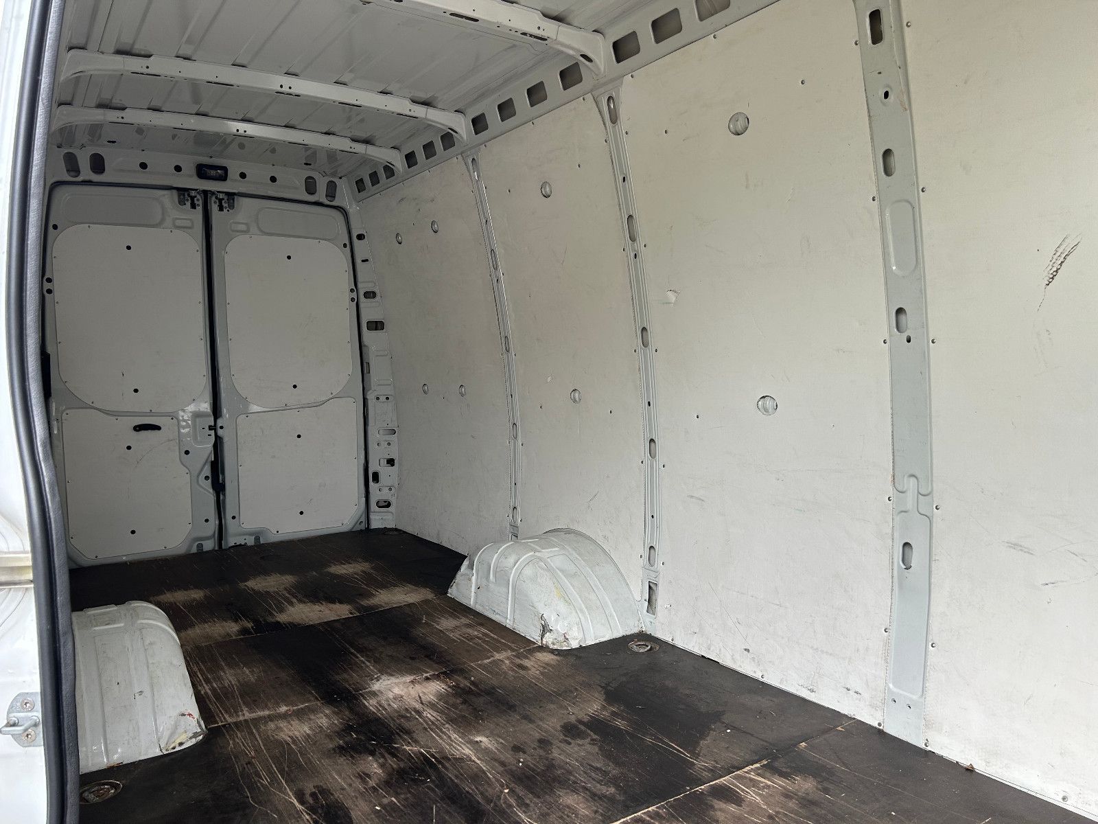 Fahrzeugabbildung Iveco Daily Kasten HKa 35 C ... V Radstand 4100