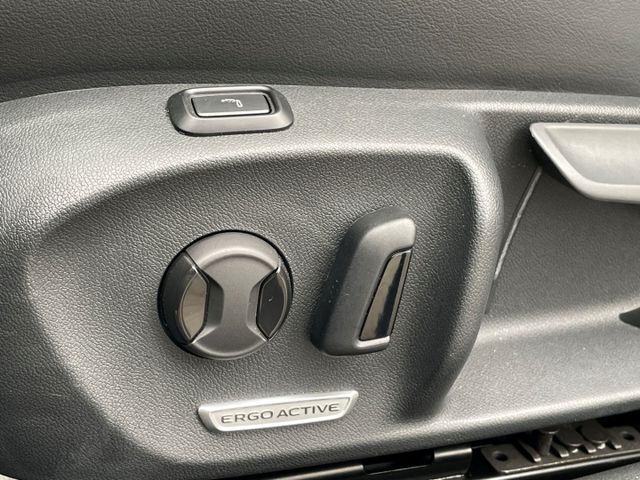 Passat 1.5 eTSI DSG Business Kamera/AHK/Navi/Key
