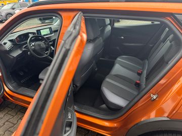 Peugeot 2008 PureTech 130 Allure | AHK - RCam - Navi