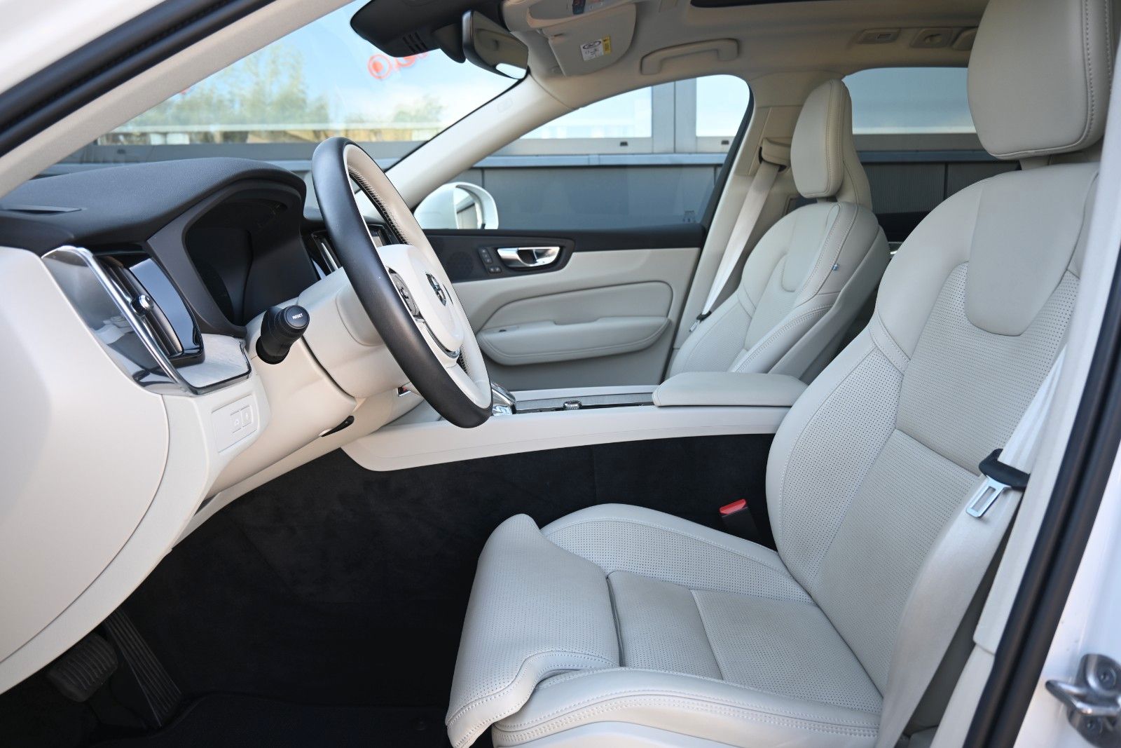 Fahrzeugabbildung Volvo XC60 T8 AWD Inscription Recharge Plug-In Hybrid