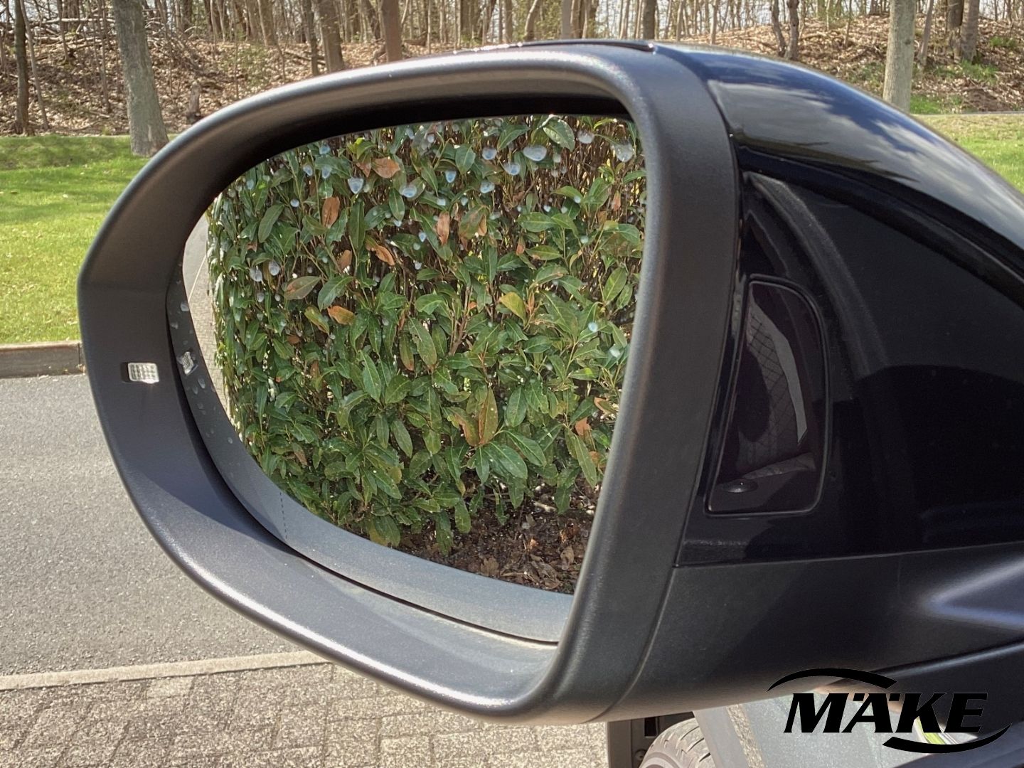 T-Roc R-Line 1.5 TSI DSG AHZV IQ.L ACC BLACK STD