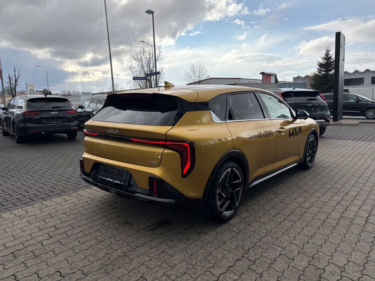 Fahrzeugabbildung Kia K4 1.6 T-GDI 132 kW GT-Line Sitzklima Memory 360