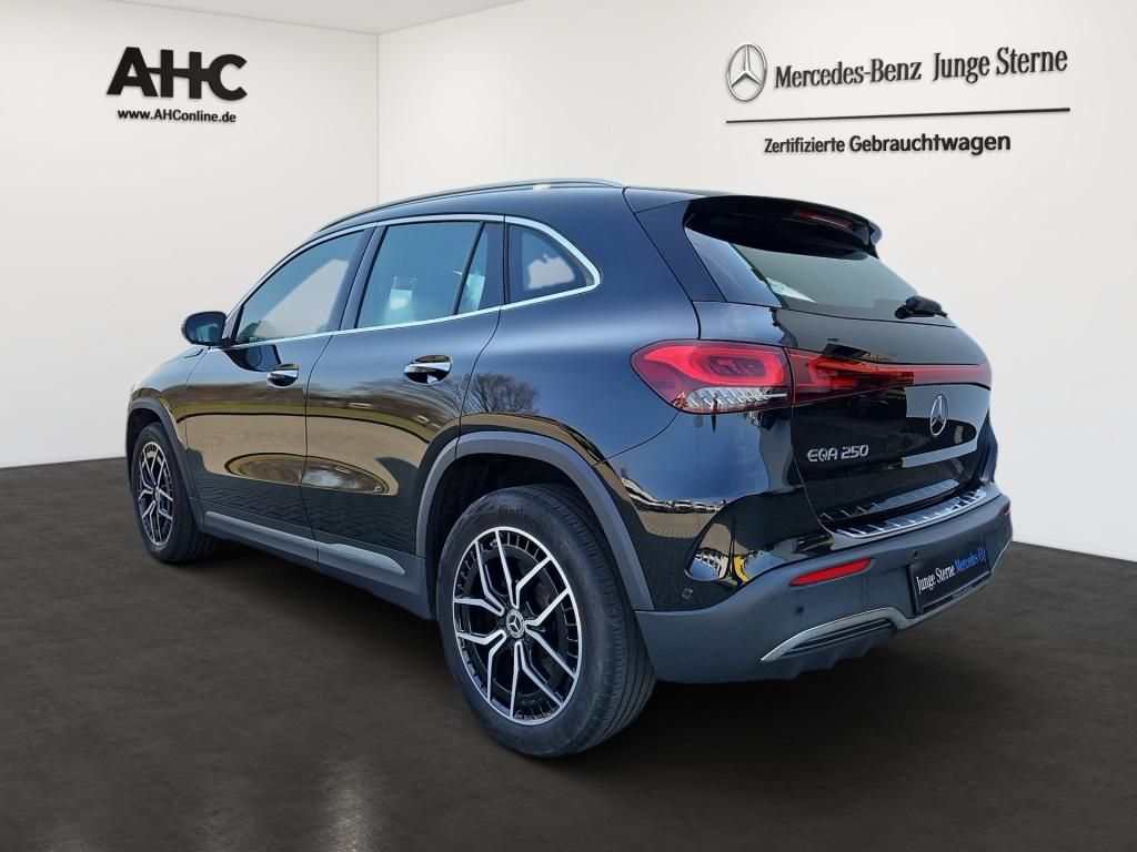 Fahrzeugabbildung Mercedes-Benz EQA 250 AMG Leder ACC Keyless LED Kamera Sound