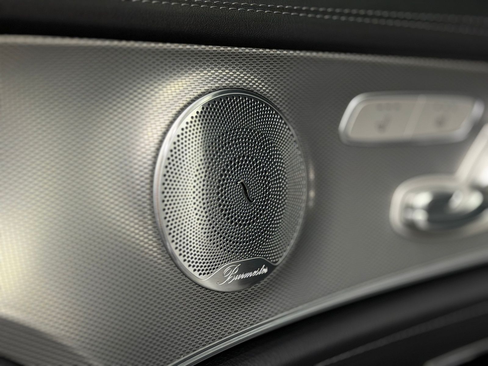 Fahrzeugabbildung Mercedes-Benz E 63 S AMG 4Matic+ |3D-BURMESTER|VOLL