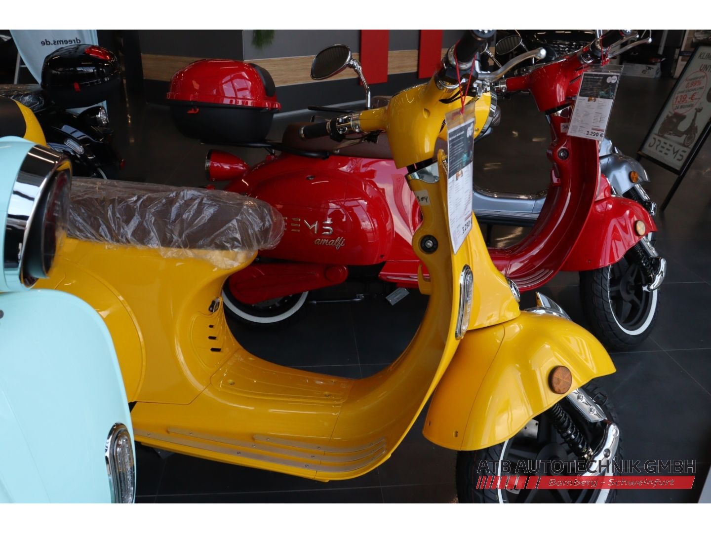 Fahrzeugabbildung DREEMS Amalfi 45 km/h inkl. Topcase zzgl. Überführungsk