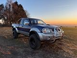 Nissan Navara - blaue Nissan Navara