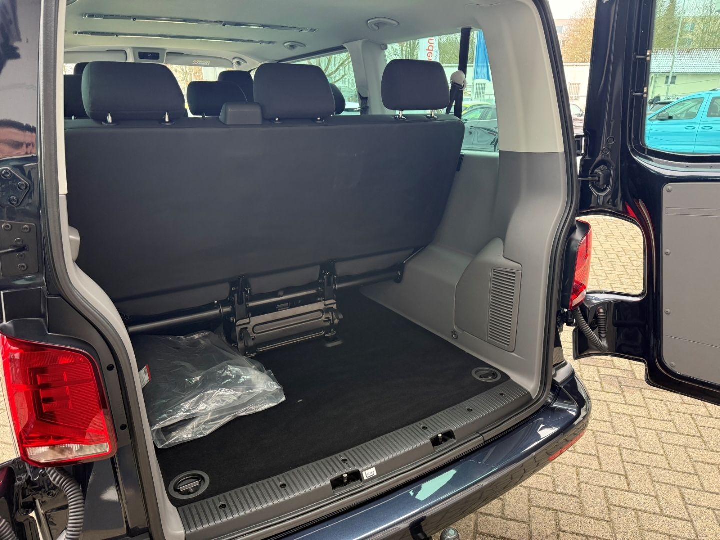 VW T6 Caravelle Comfortline Navi LED Musikstreaming - Image 23